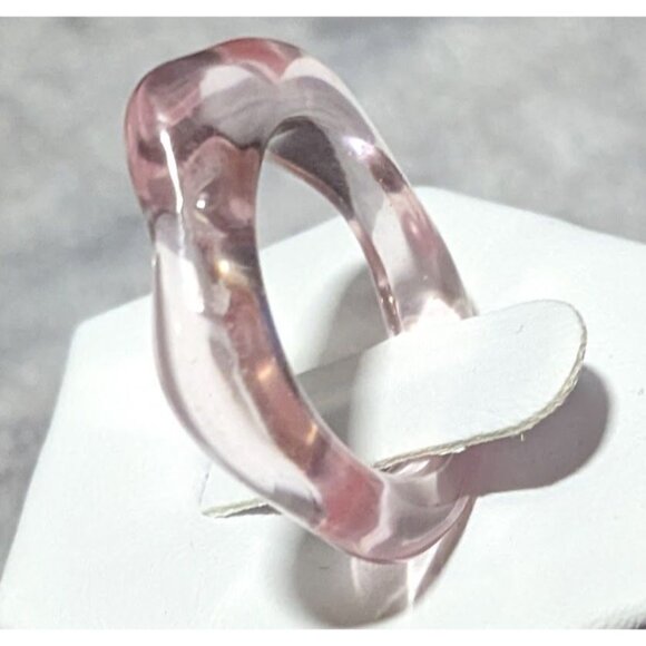 Abstract Pastel Pink Translucent Fashion Ring Size 8 - Picture 2 of 15
